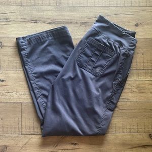 Purple Label Yoga Scrub. Grey color. Size M.